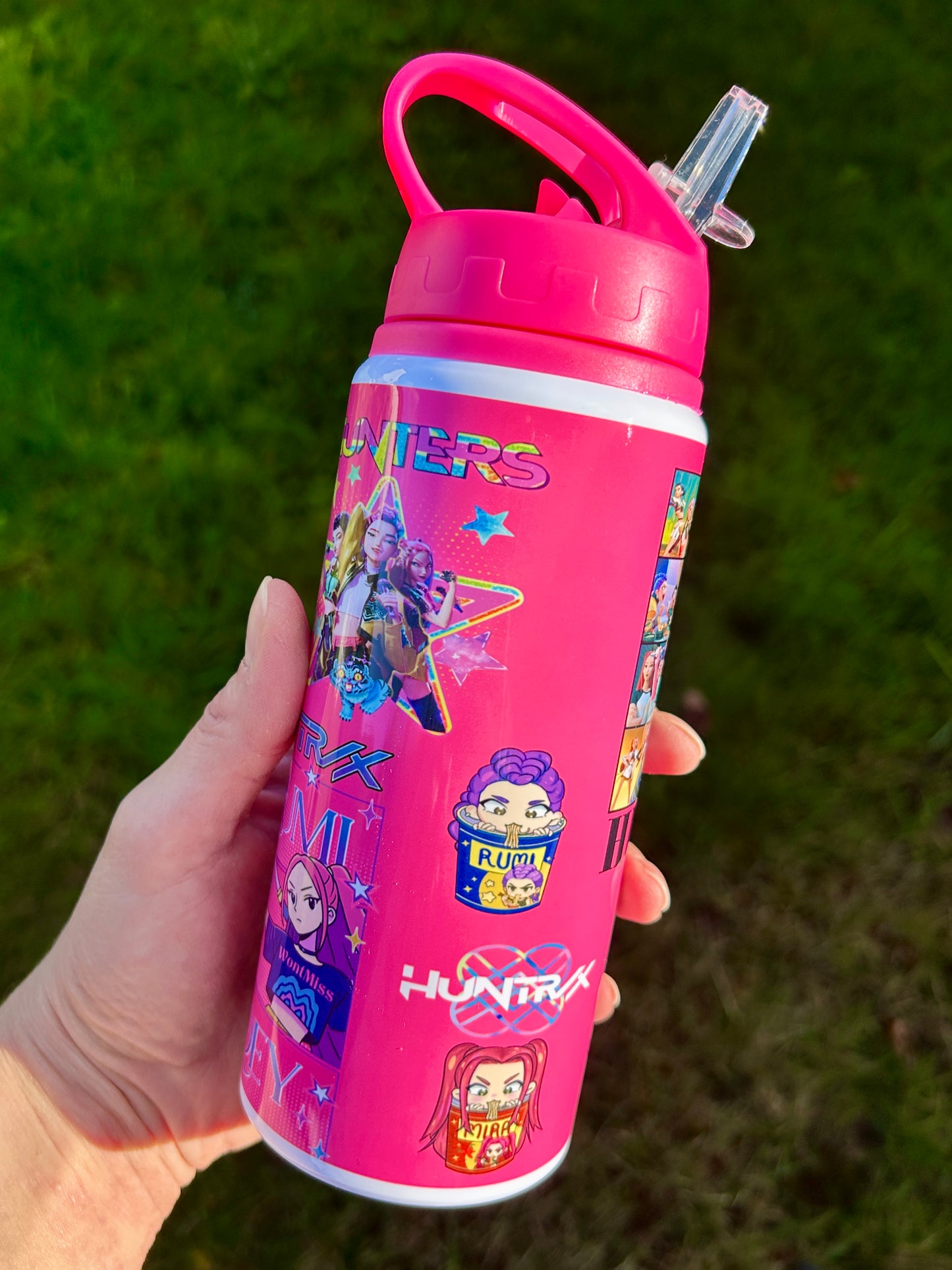 KPOP Demon Hunters new pink 600ml water bottle