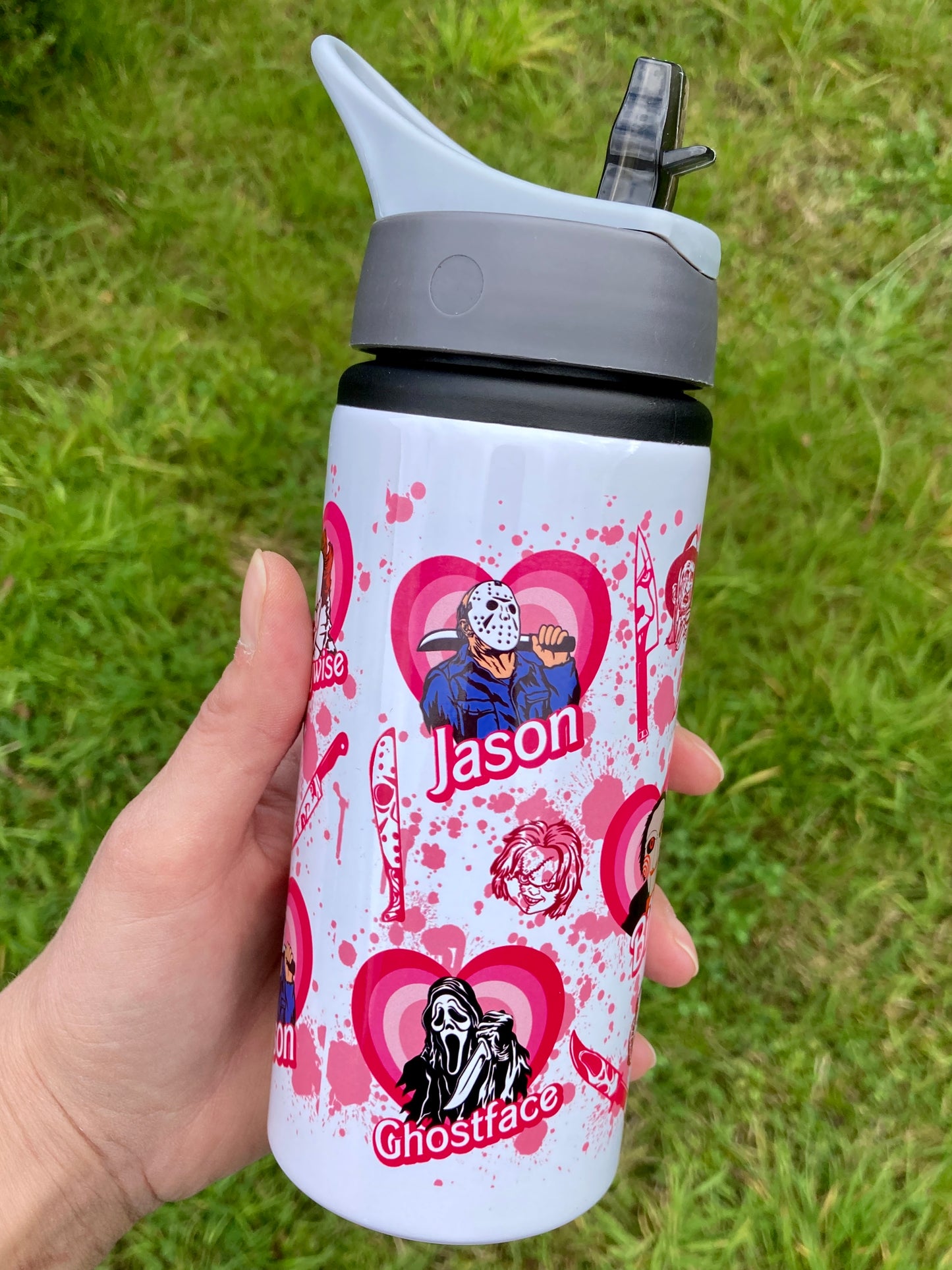 Horror movie villains - Pink hearts - water bottle 600ml