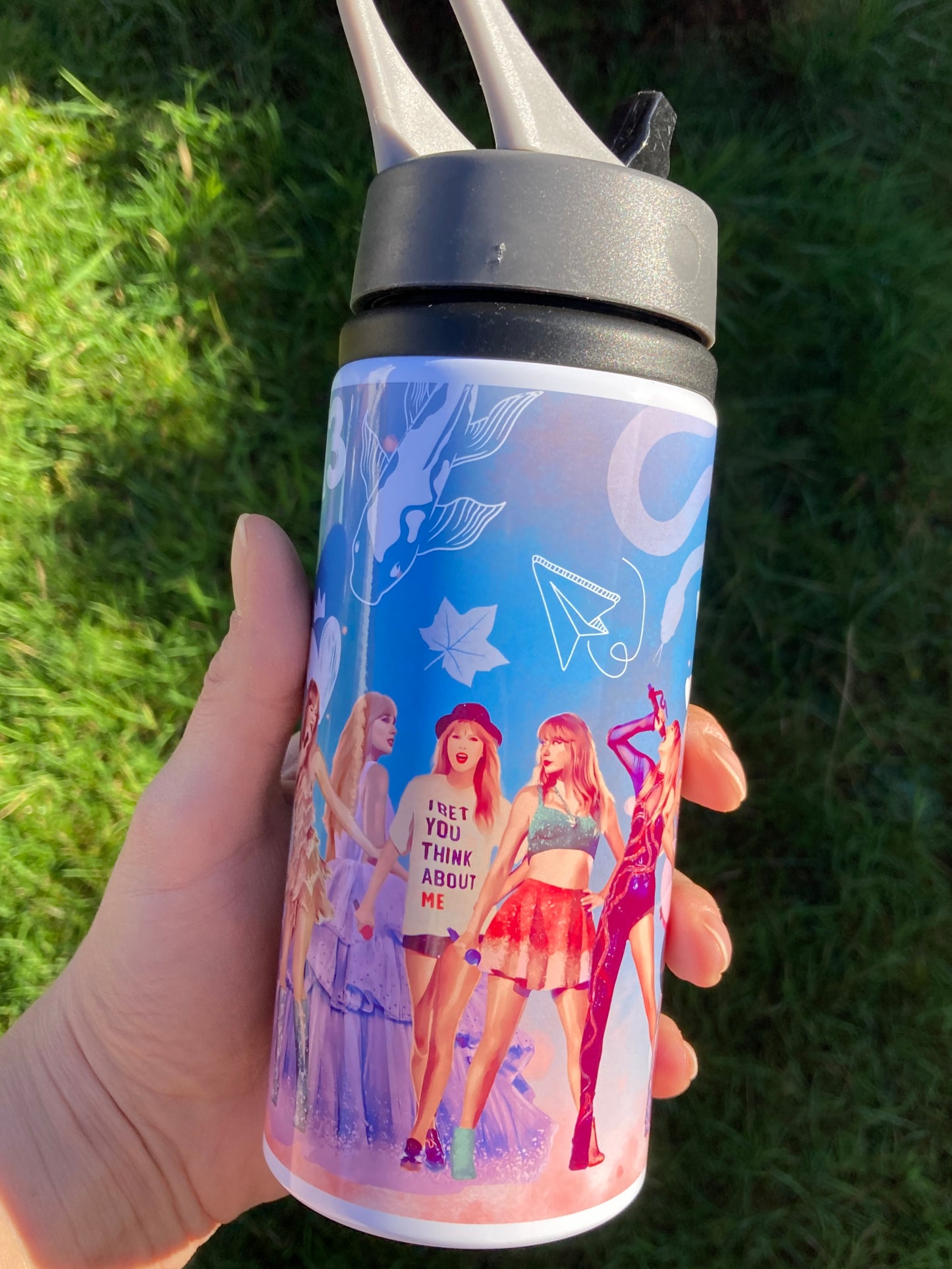 TS Blue Eras outfits water bottle 600ml