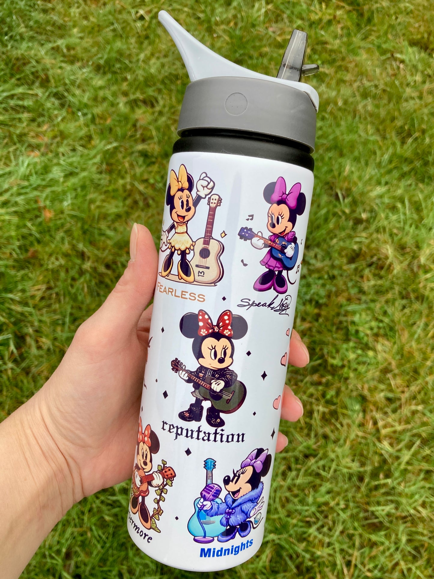 Minnie Eras 750ml water bottle