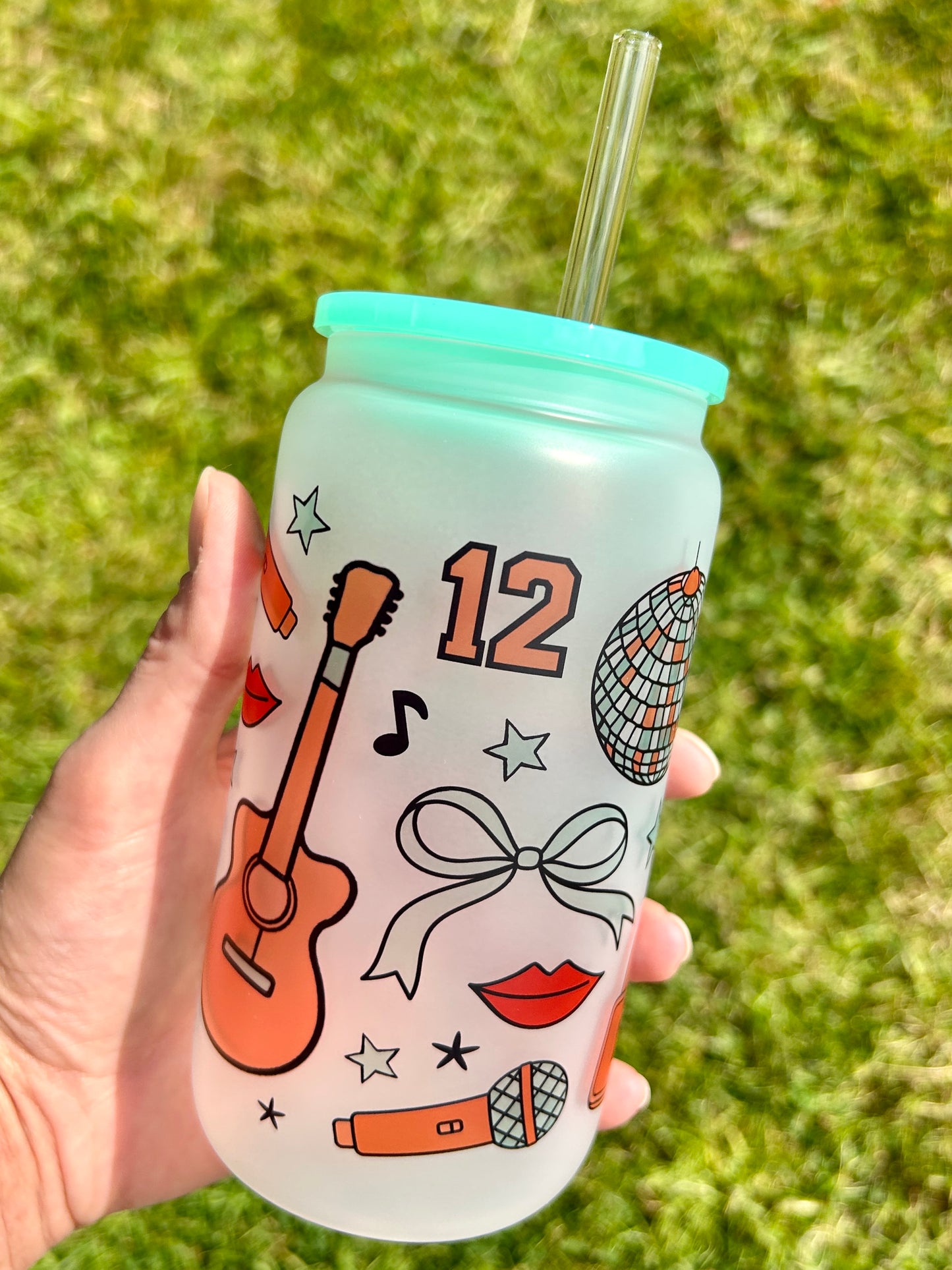 TS Showgirl inspired - Libbey cup - glass can with bamboo lid and glass straw