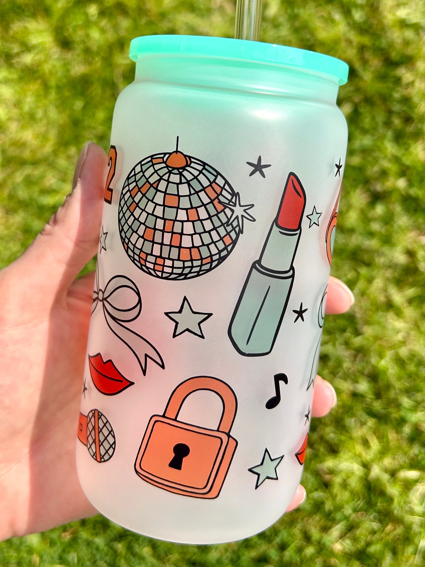 TS Showgirl inspired - Libbey cup - glass can with bamboo lid and glass straw