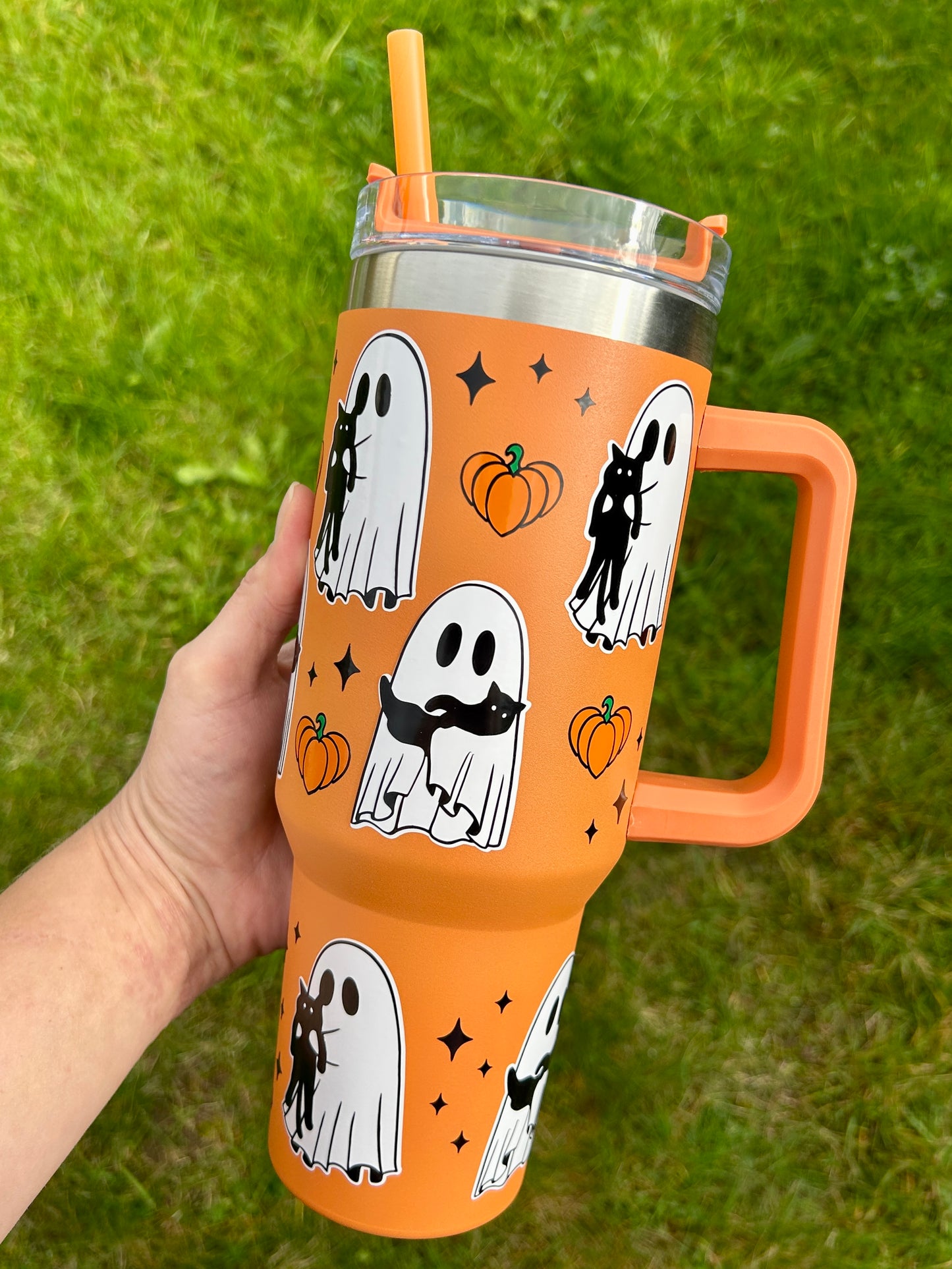 Ghosts cuddling cats - Orange - 40oz tumbler