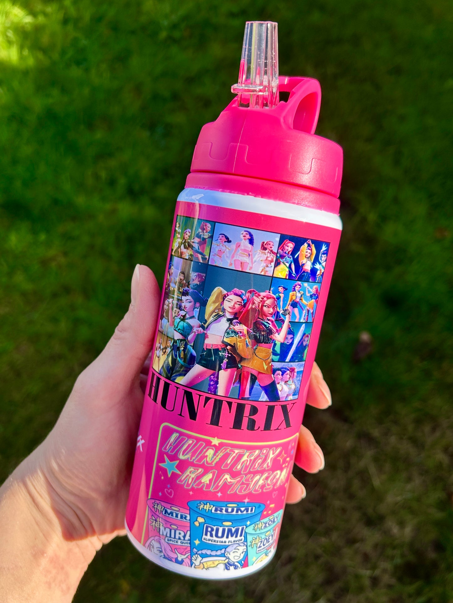 KPOP Demon Hunters new pink 600ml water bottle